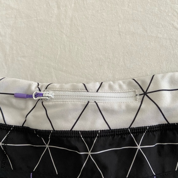 Black and White Ivviva Shorts! - Picture 4 of 5